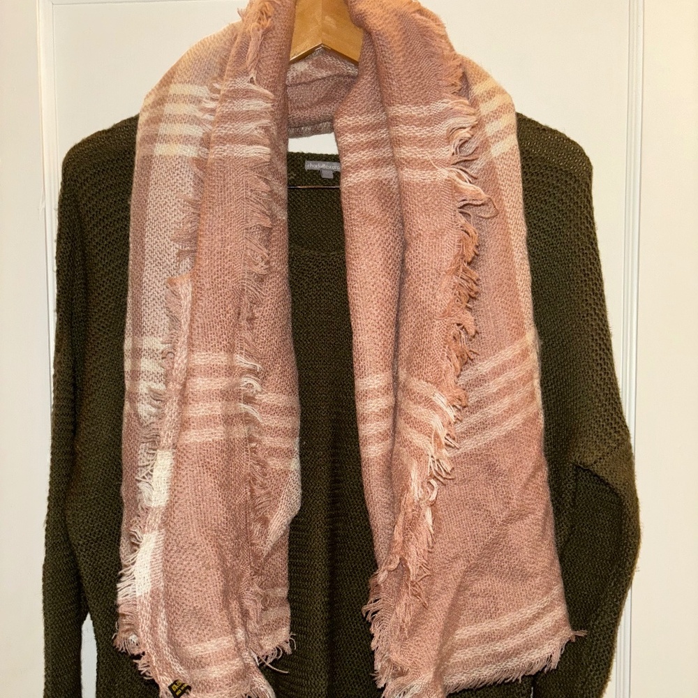 Scarf - Picture 1 of 1